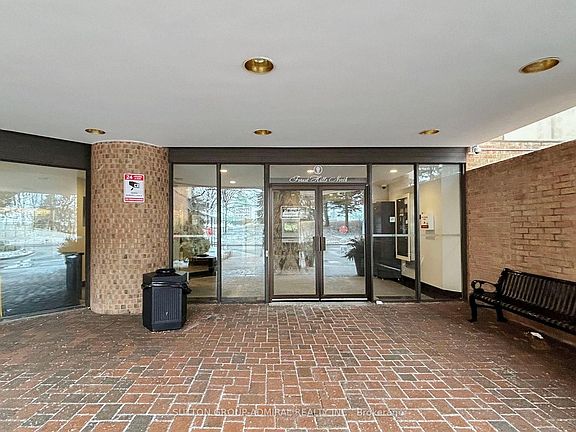 3rd image of 7601 Bathurst St #312