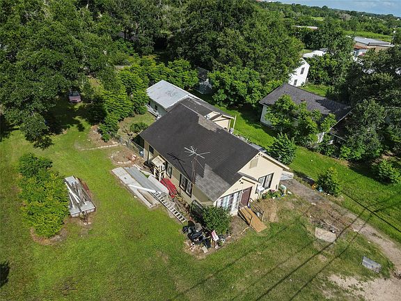 4th image of 2509 1st St