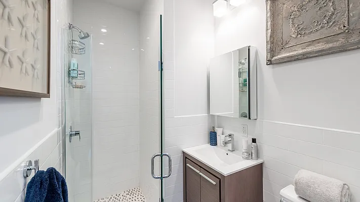 Rented by Nooklyn NYC LLC | media 37