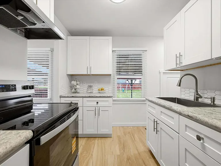 510 Douglass Ave — Photo 5