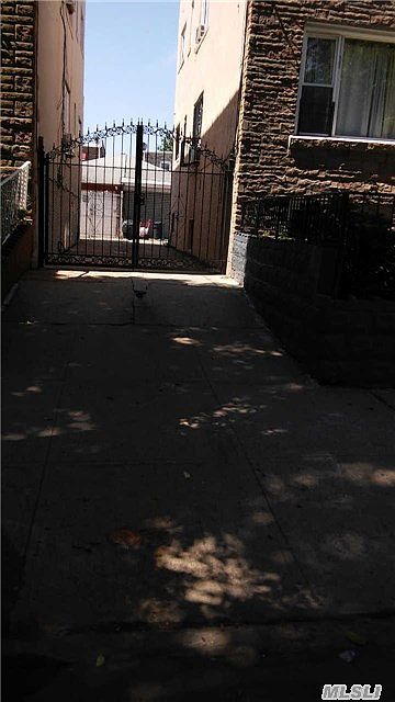2nd image of 3124 98th St