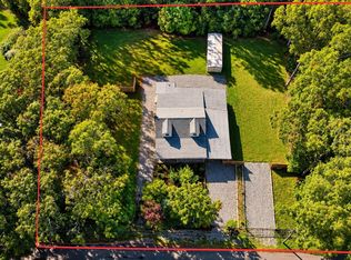 10 Versa Pl, Shirley, NY 11967