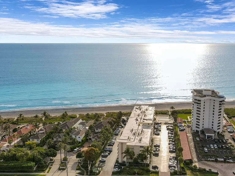 630 Ocean Dr #102 — Photo 3