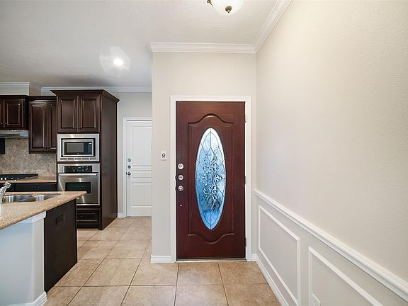 5th image of 1426 Nashua St #B