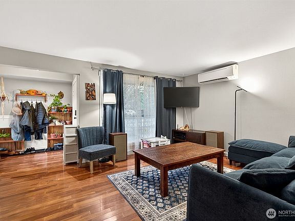 5th image of 8620 35th Avenue SW
