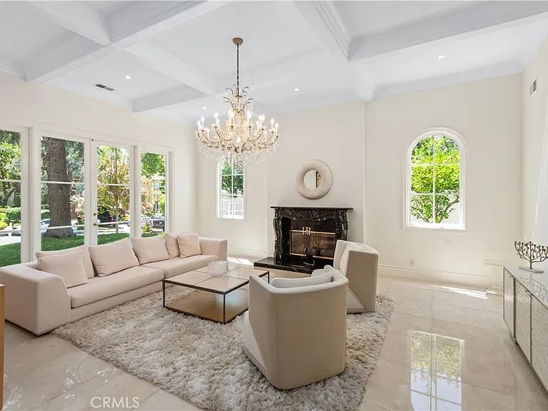 5267 Newcastle Ln — Photo 4