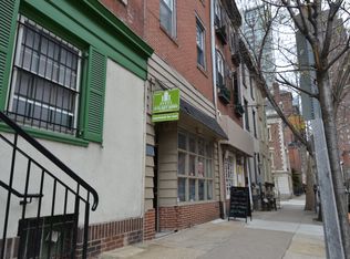 330 S 17th St APT 1F, Philadelphia, PA 19103