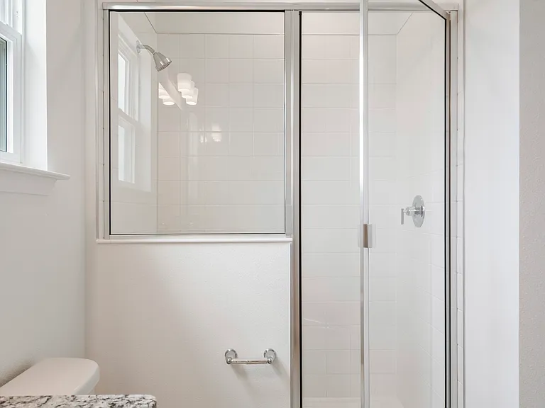 10027 Gobat Aly — Photo 17
