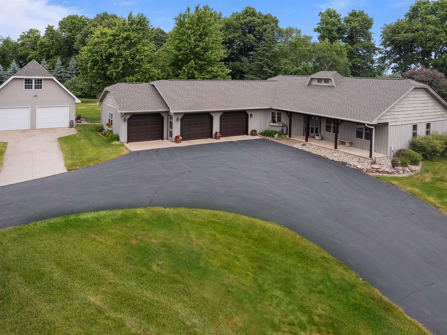 W9094 R&d Rd, Hortonville, WI 54944 Zillow