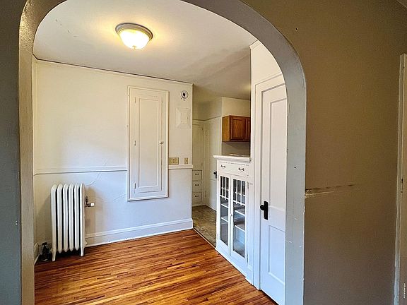 3rd image of 372 Cleveland Ave N APT 6