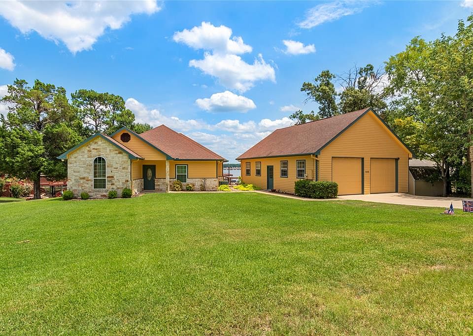 1st image of 305 Lake Front Dr