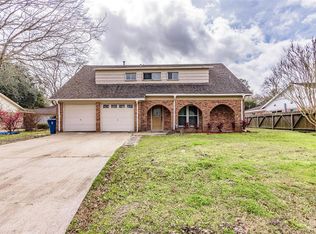 4912 Old Castle Ln, Dickinson, TX 77539
