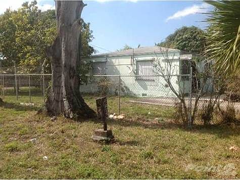 2nd image of 1130 Burlington St