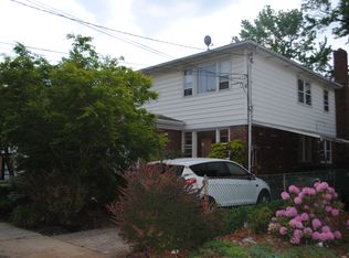 2 Family Bay Terrace, Staten Island, NY 10306