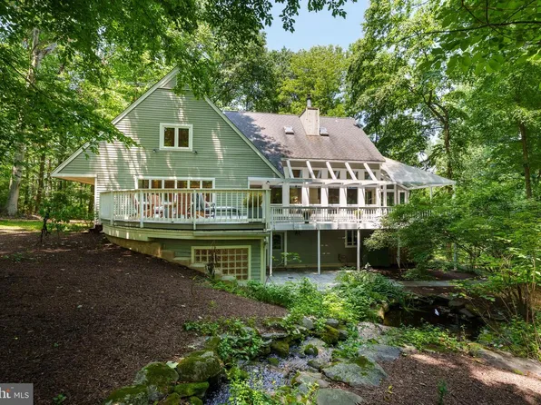 30 Poor Farm Rd, Pennington, NJ 08534