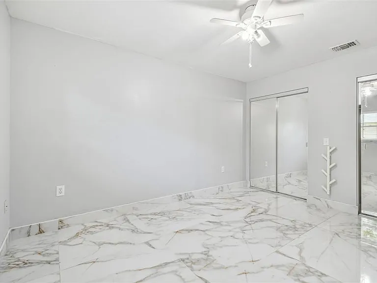 1302 Brandonwood Dr — Photo 37