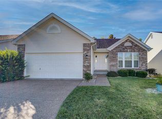 112 Ellington Oaks Dr, Saint Peters, MO 63376