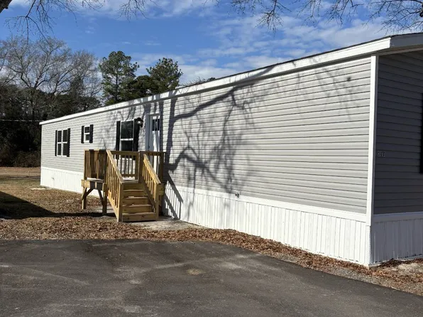 306 Chestnut St, Havelock, NC 28532