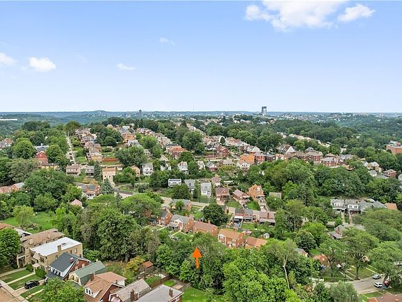 3rd image of 34 Wenzell Pl