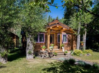 1385 N West St, Wilson, WY 83014