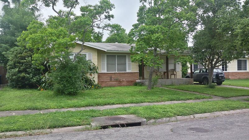 1st image of 418 Paloma St