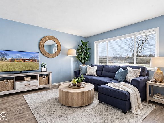 3rd image of 139 Hopkins Rd