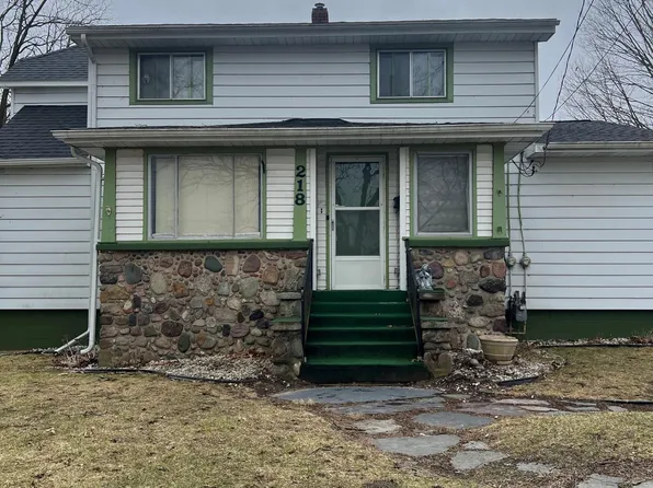 218 E Walnut St, Albion, MI 49224