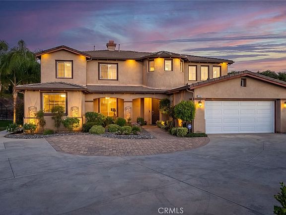 2nd image of 1268 Las Ventanas Way