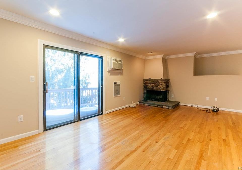 1st image of 224 Richard Ct