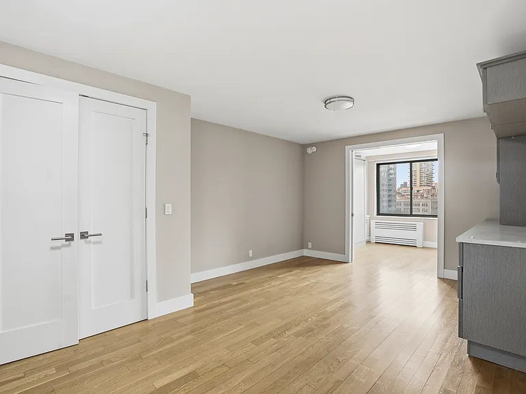 784 Columbus Ave #2L — Photo 5