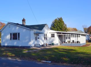 623 N East St, Carlinville, IL 62626