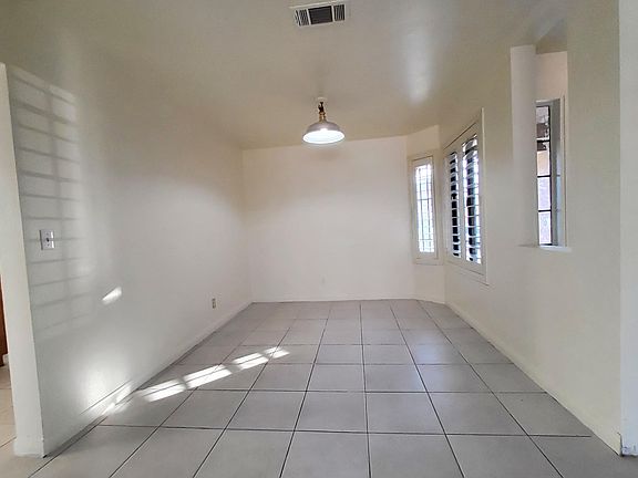 5th image of 4750 Trevins Ave