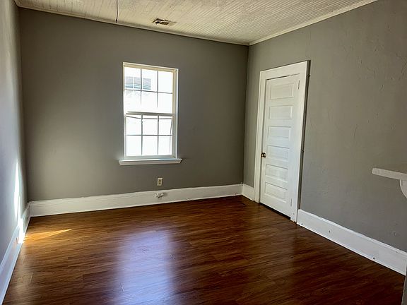 4th image of 115 W Tinsley St #B