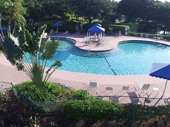 2nd image of 6903 Lone Oak Blvd
