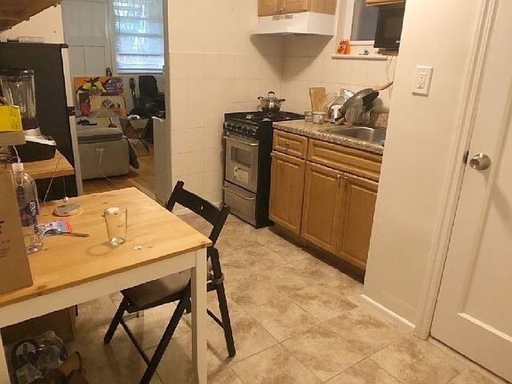 4th image of 21-54 Steinway St #1
