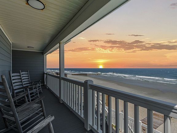 5th image of 2045 S Waccamaw Dr.