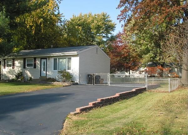 2nd image of 1463 Widefields Ln