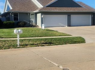 3850 White Tail Dr UNIT A, Marion, IA 52302