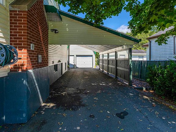 3rd image of 1645 Saint Margarets Bay Rd
