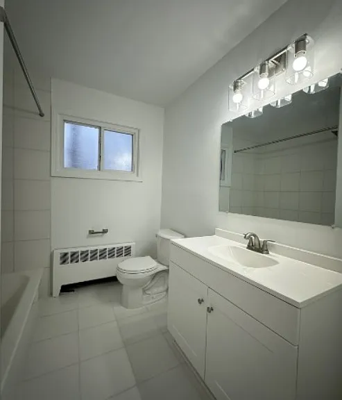 Lakeshore Apartments — Photo 11