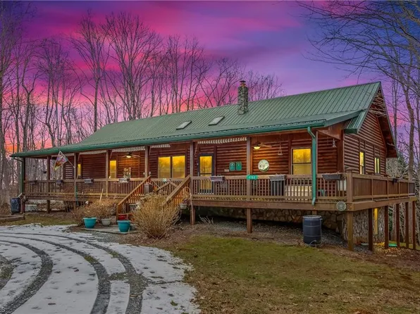 1122 Luna Trl, Sandy Ridge, NC 27046