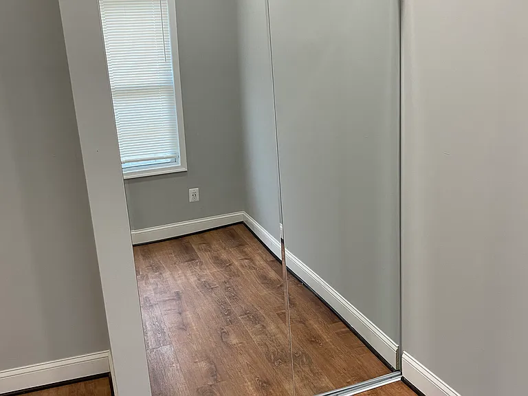 511 N Pulaski St — Photo 8