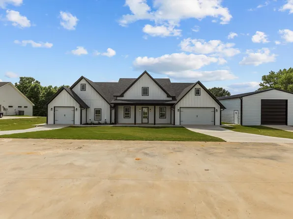 12464 Maplewood Dr, Lindale, TX 75771