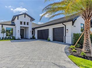 6708 Newport Rd, Naples, FL 34109