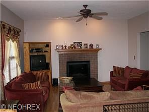3rd image of 500 Bricker Farms Ln