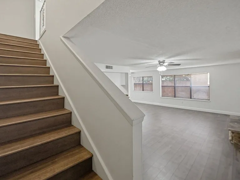 422 W Pecan Ave #C — Photo 11
