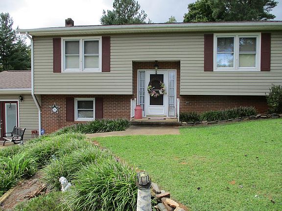 2nd image of 209 Northwest Dr