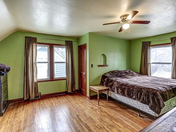 4th image of 649 4th Ave S
