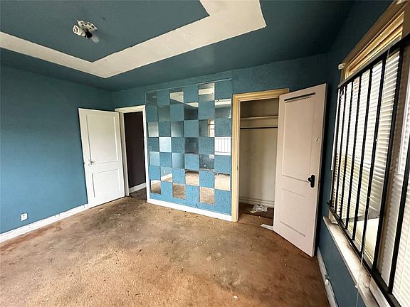 3rd image of 2525 NE 14th St