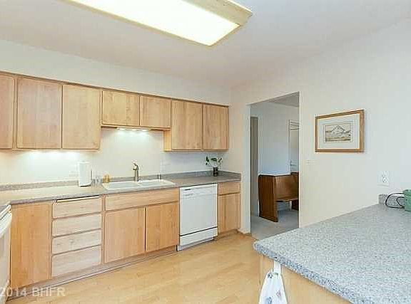 4th image of 4773 Woodland Ave Unit 7